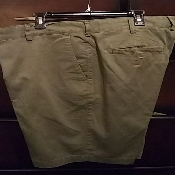 Van Heusen Men Shorts - Picture 2 of 3